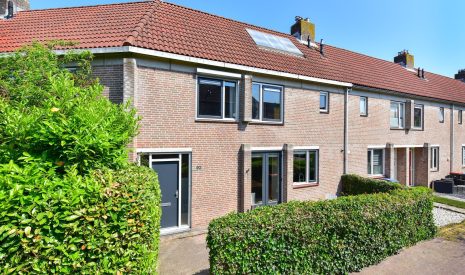 koop  Uithoorn  Karveel 62 – Hoofdfoto