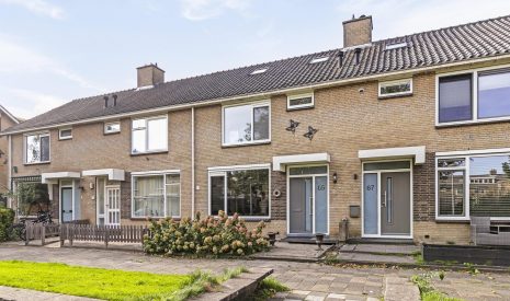 Te koop: Foto Woonhuis aan de Klaproosstraat 65 in Alphen aan den Rijn