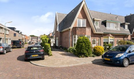 Te koop: Foto Woonhuis aan de Burg. Schalijstraat 25 in Woerden