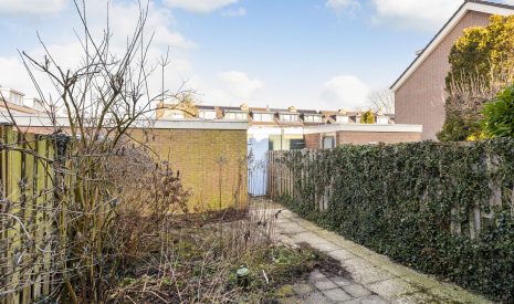 Te koop: Foto Woonhuis aan de Haagbeukenpad 12 in Woerden