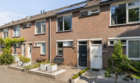 Te koop: Foto Woonhuis aan de Vaartuigenlaan 4 in Woerden